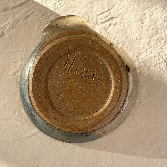 BEAUTIFUL BOHO ORGANIC HANDMADE SIGNED STUDIO POTTERY SPOON REST MID-CENTURY EUC - Picture 6 of 6